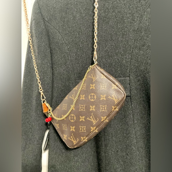 LV ✅Pochette Accesories LOUIS VUITTON AUTHENTIC - Picture 9 of 11